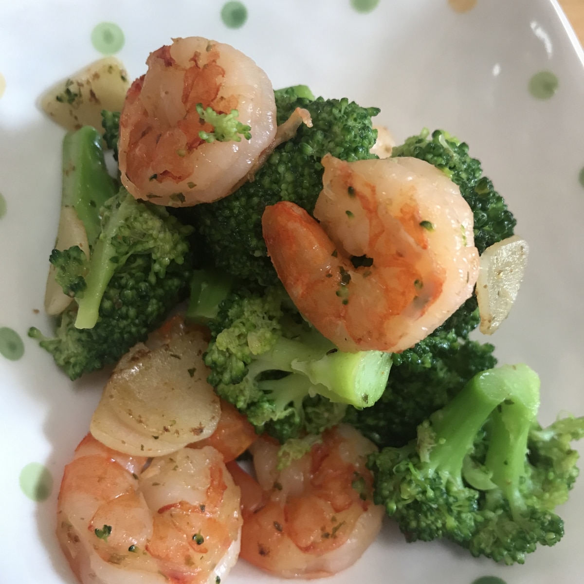 エビとブロッコリーのアヒージョ風 レシピ 作り方 By ままま 楽天レシピ